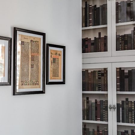 Bookinist Apartment Лвив Екстериор снимка