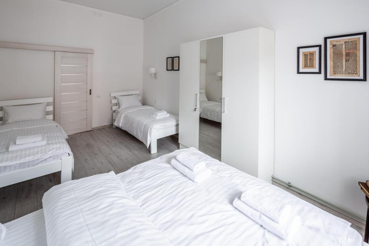 Bookinist Apartment Лвив Екстериор снимка