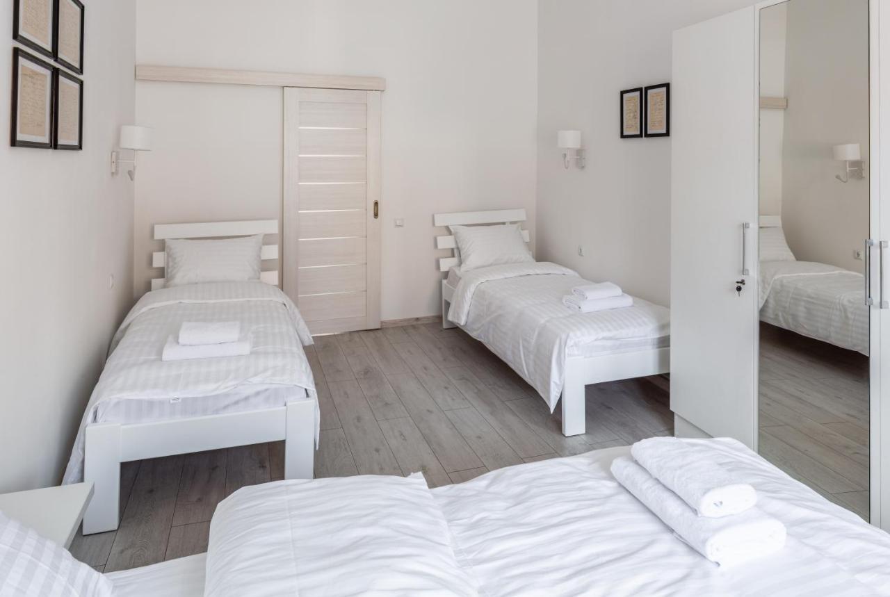Bookinist Apartment Лвив Екстериор снимка