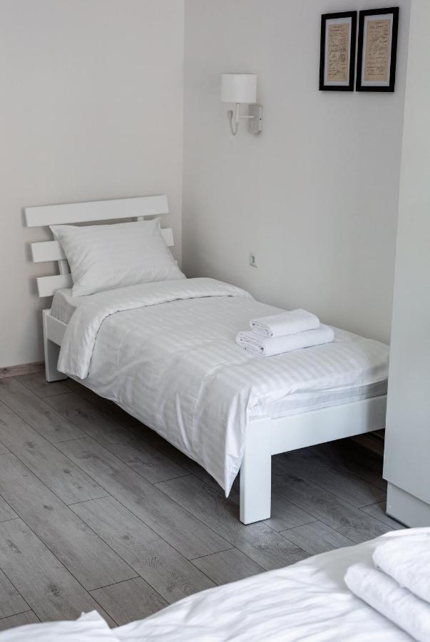 Bookinist Apartment Лвив Екстериор снимка
