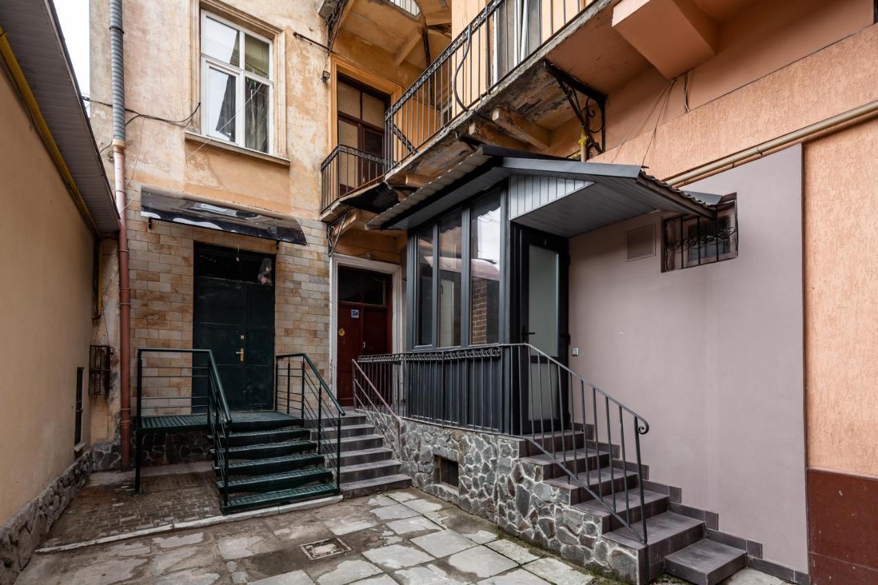 Bookinist Apartment Лвив Екстериор снимка