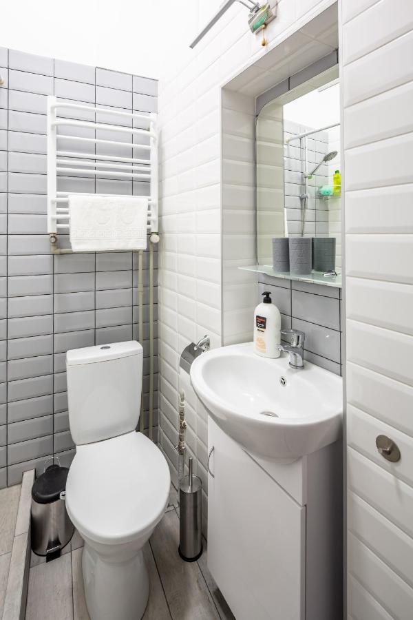 Bookinist Apartment Лвив Екстериор снимка